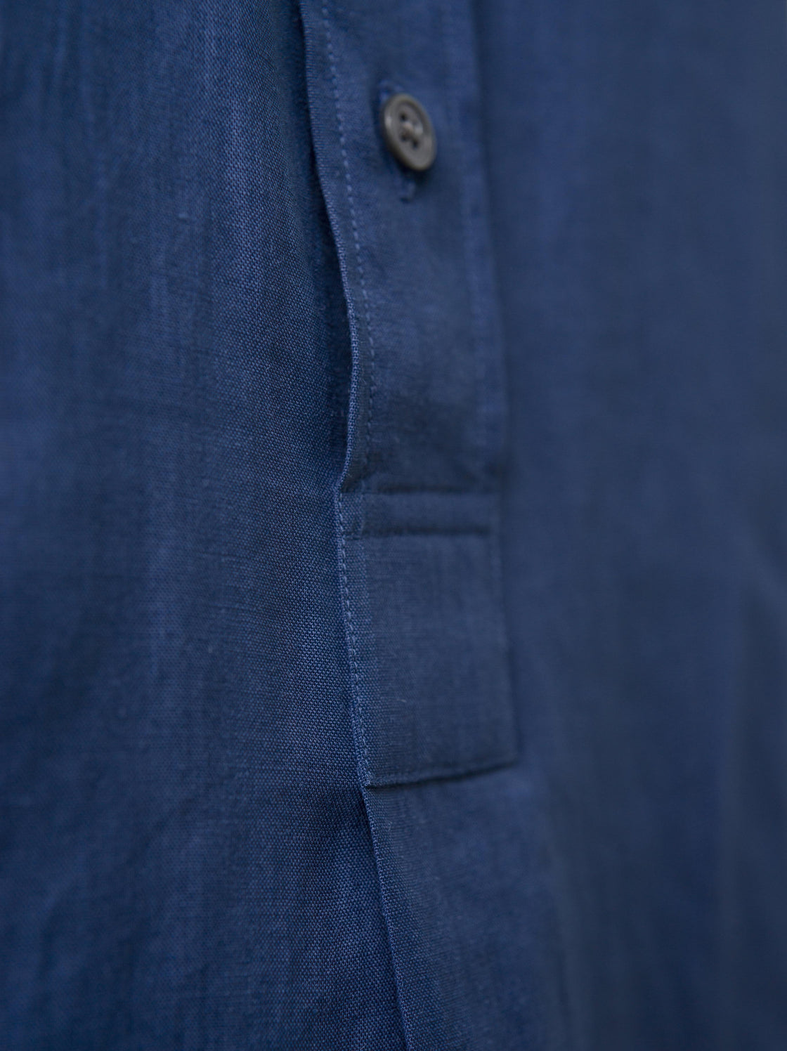 IT.EXC.22.06 FRONT PLACKET SHIRT