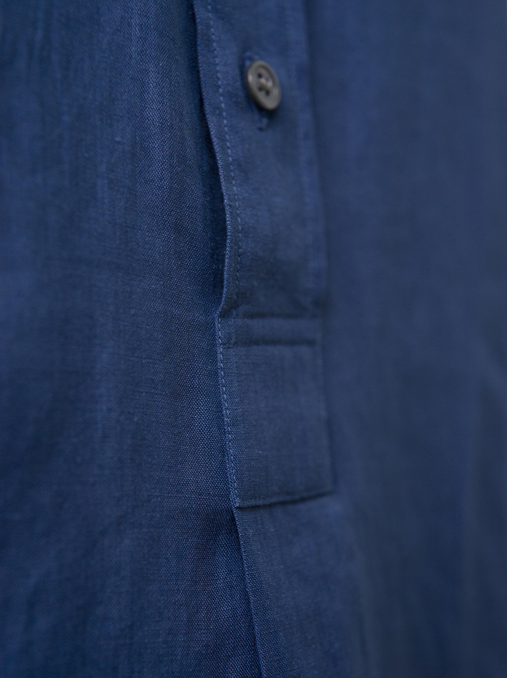 IT.EXC.22.06 FRONT PLACKET SHIRT