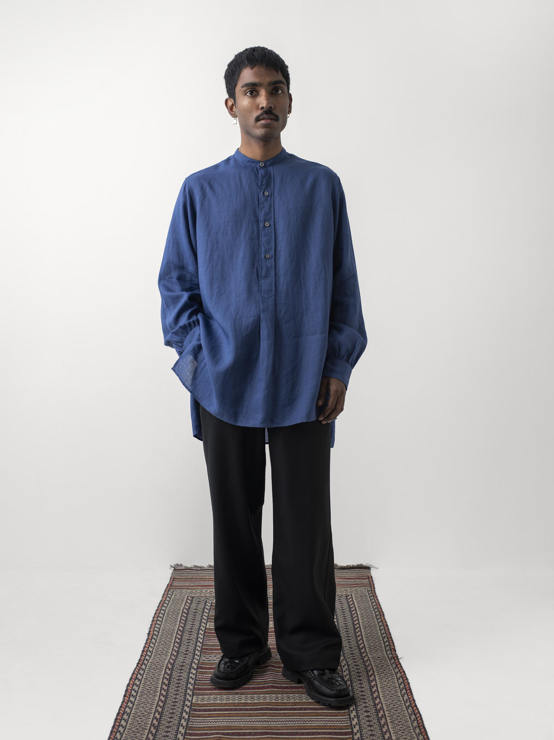 IT.018.02.120 LONG SHIRT