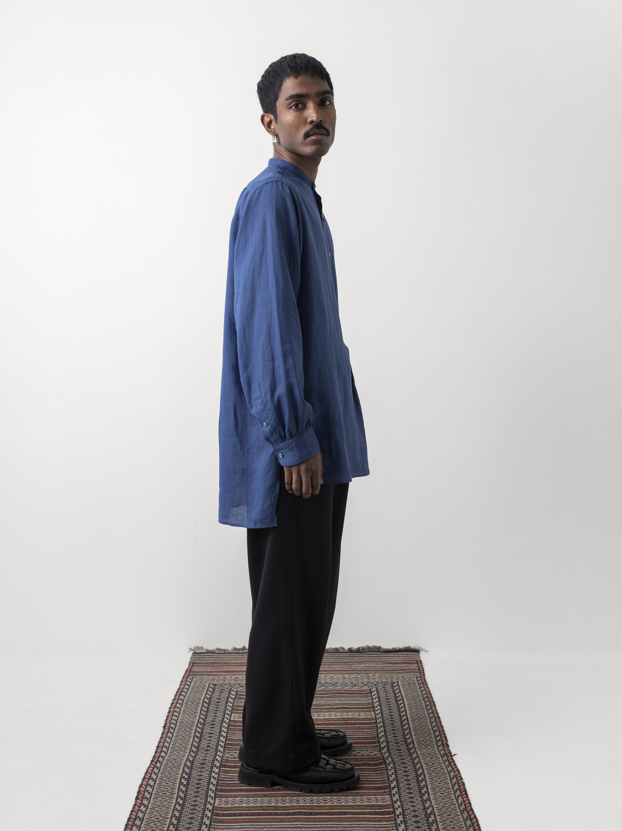 IT.018.02.120 LONG SHIRT