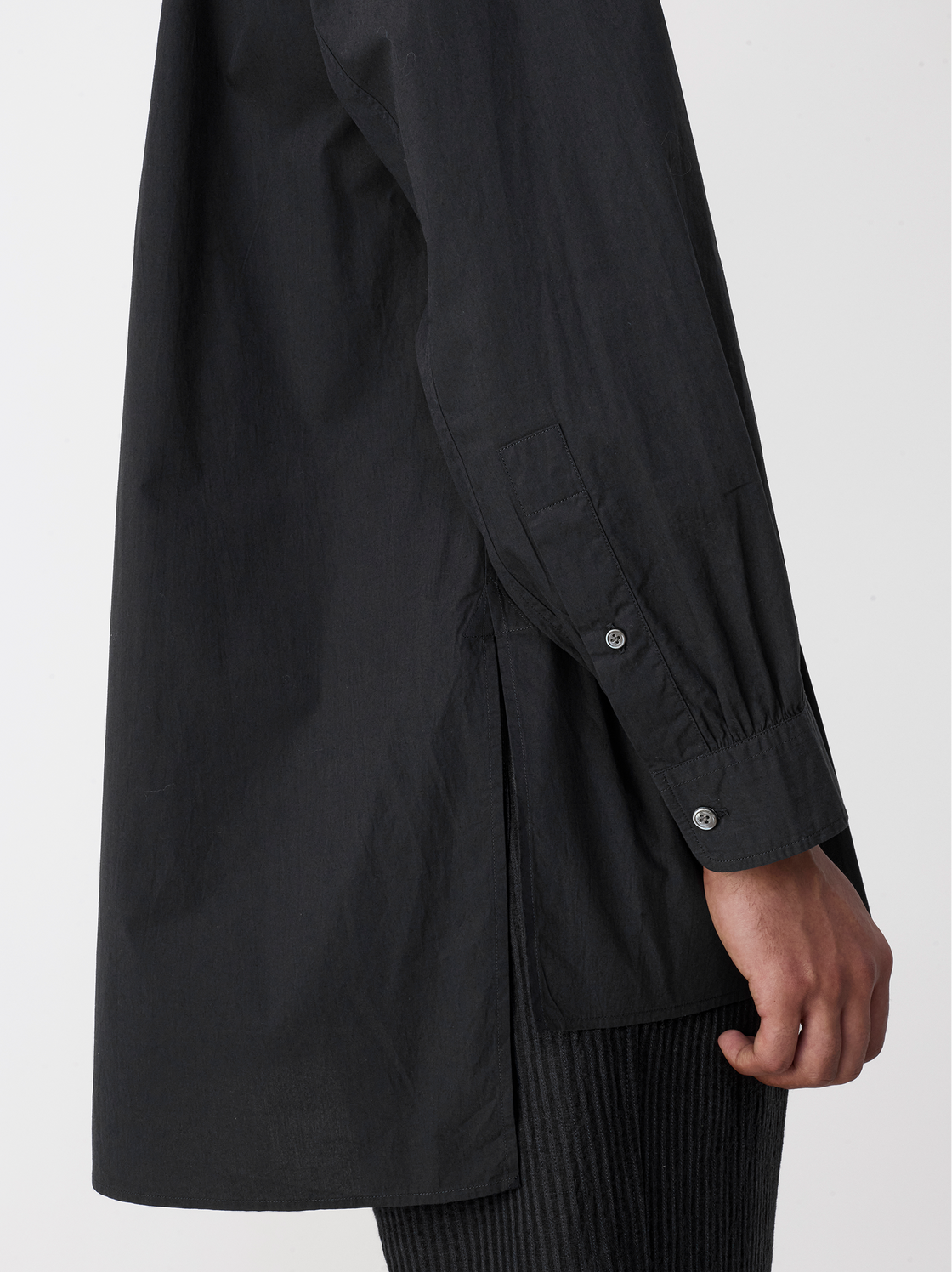 IT.EXC.24.29 LONG SHIRT